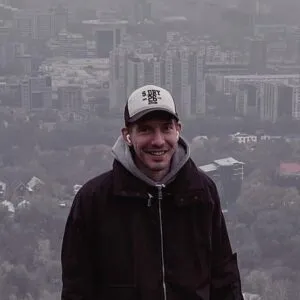 Максим
